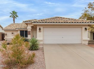 6353 E Roland St, Mesa, AZ 85215