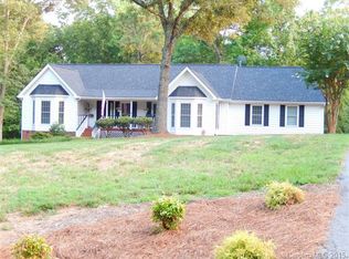 612 Cottonfield Cir, Waxhaw, NC 28173