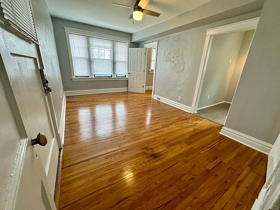4th image of 4415 Pershing Ave #3af5a5d6a