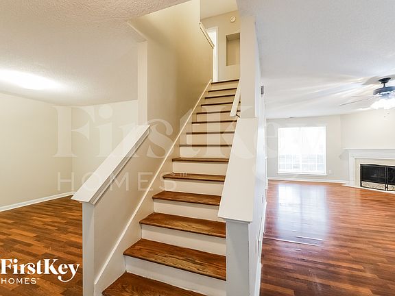 2nd image of 70 Center Oak Dr