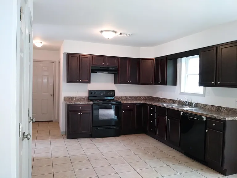 Sandpiper Ln — Photo 2