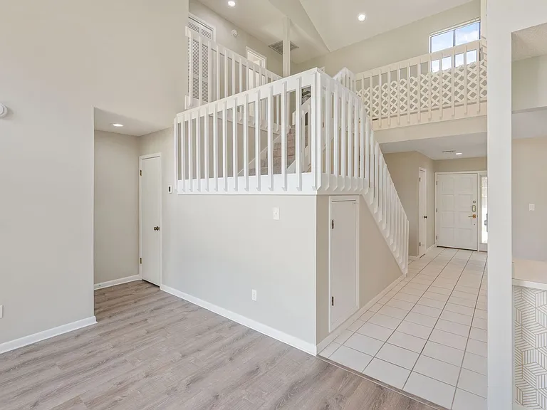 1219 Oakmont Dr — Photo 33
