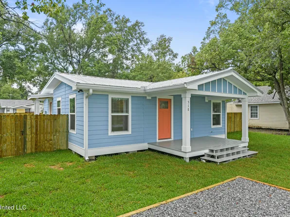 518 Bookter St, Bay Saint Louis, MS 39520