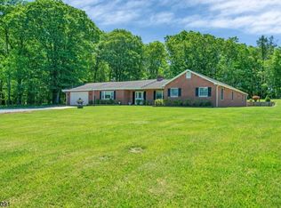 65 Drakedale Rd, Flanders, NJ 07836