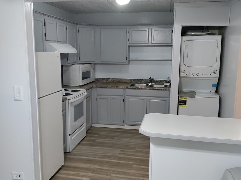 2nd image of 144 Klein Creek Ct APT 2B