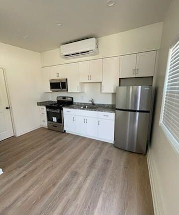 4th image of 717 Stichman Ave