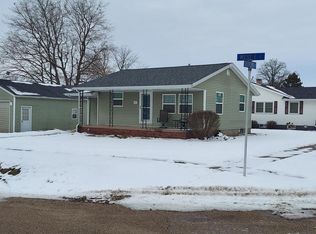 201 W E St, Alpha, IL 61413
