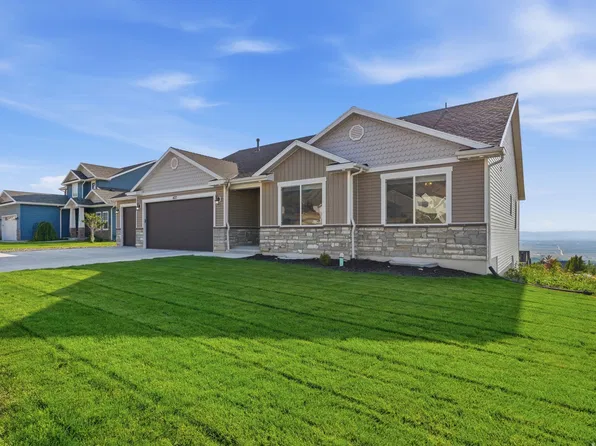437 N 800 E, Hyde Park, UT 84318