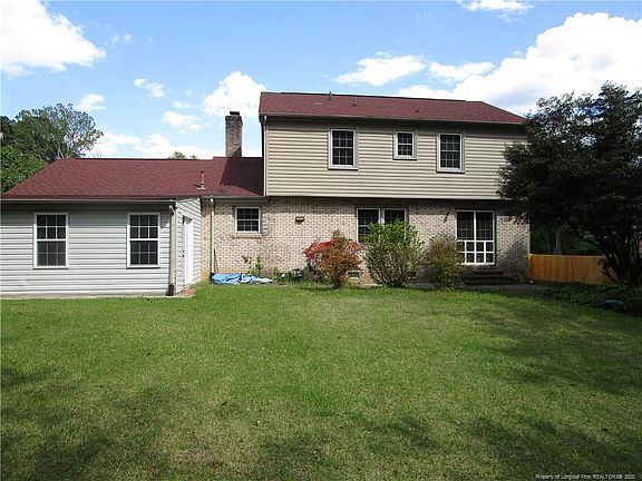 5th image of 450 Shoreline Dr