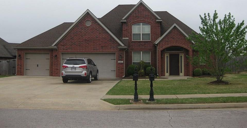 1st image of 5806 S 67th St