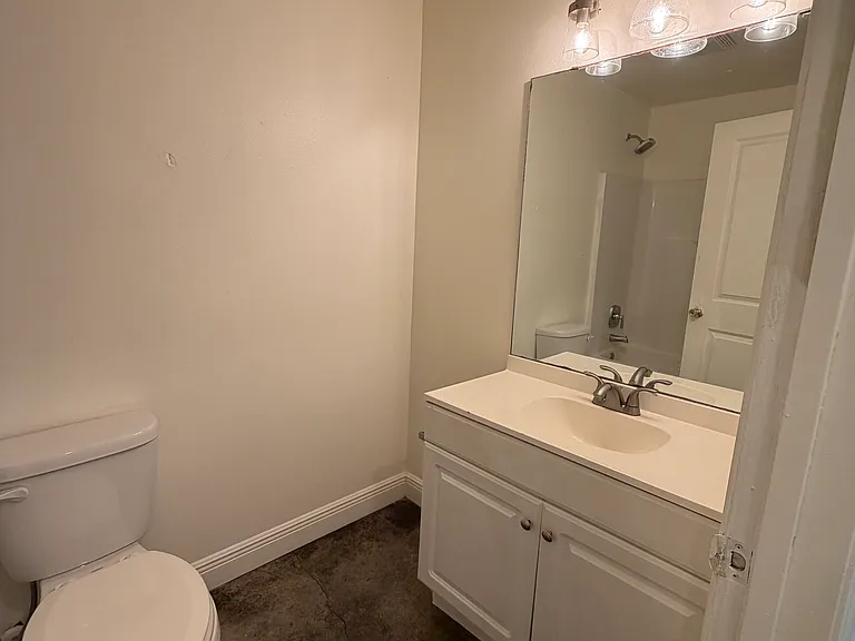 723 Kirkland St #723 — Photo 7