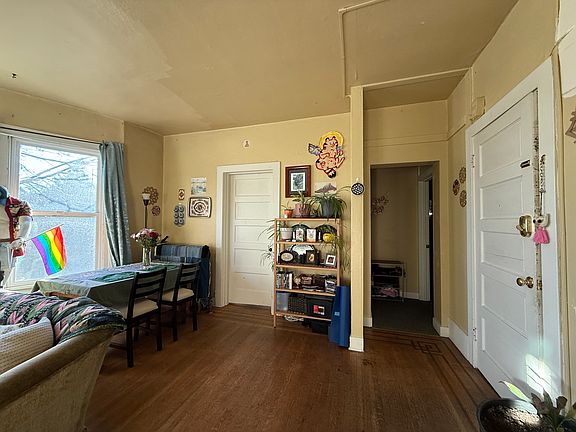 4th image of 5204 18th Ave NE APT B