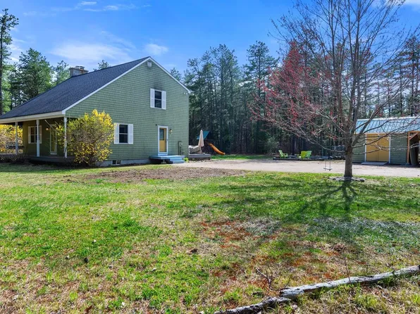 11 Hawthorn Court, Tamworth, NH 03886