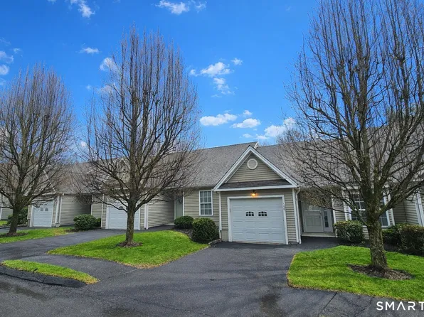 159 Jennifer Lane #159, Newtown, CT 06482
