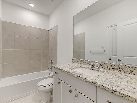 5th image of 11927 Pondwood Dr #11927