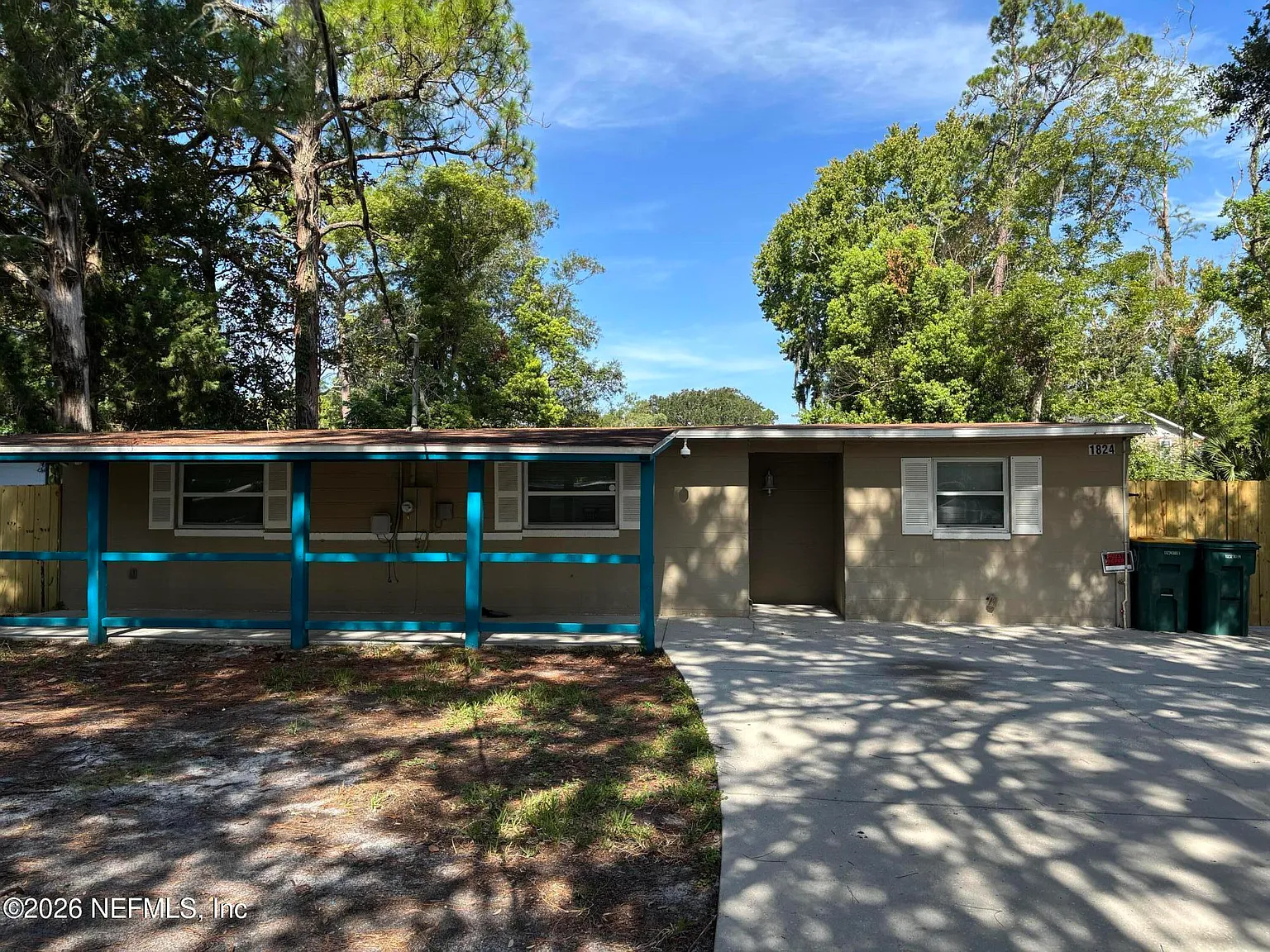 3 bed, 1.0 bath, 1010 sqft, $1,700 — Photo 2
