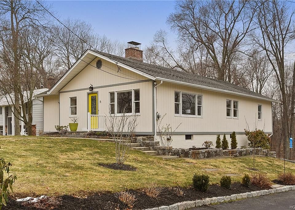 1st image of 6 Fieldstone Ln