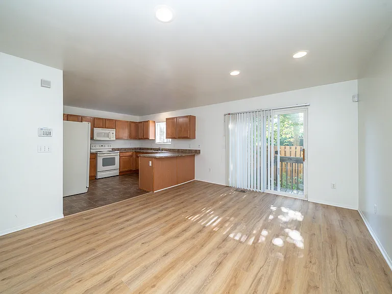 223 Tucker St — Photo 6