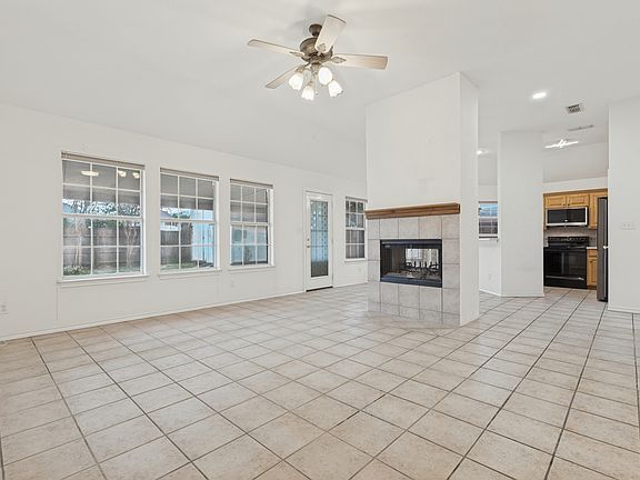 2nd image of 411 Meadow Ln