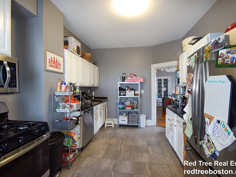 85 Surrey St #2 — Photo 3