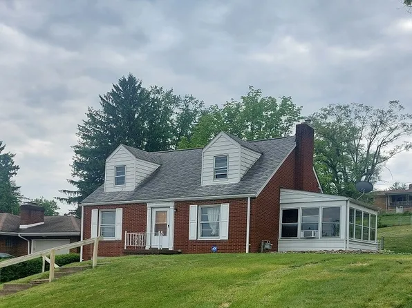 2915 Whitehaven Blvd, Steubenville, OH 43952