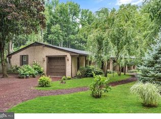 16 Taunton Rd, Medford, NJ 08055