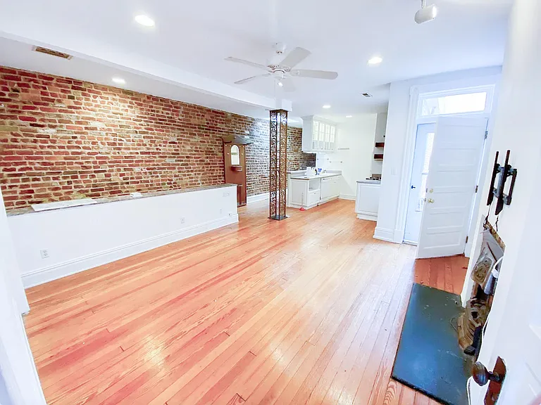 205 N Stafford Ave #2 — Photo 2