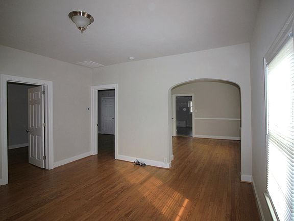 5th image of 212 N Main St