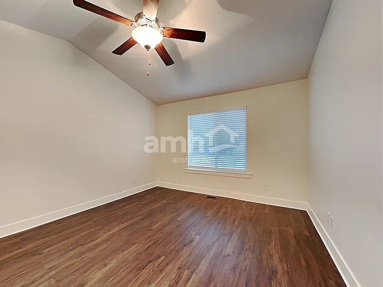 1742 E Shadow Dr — Photo 10