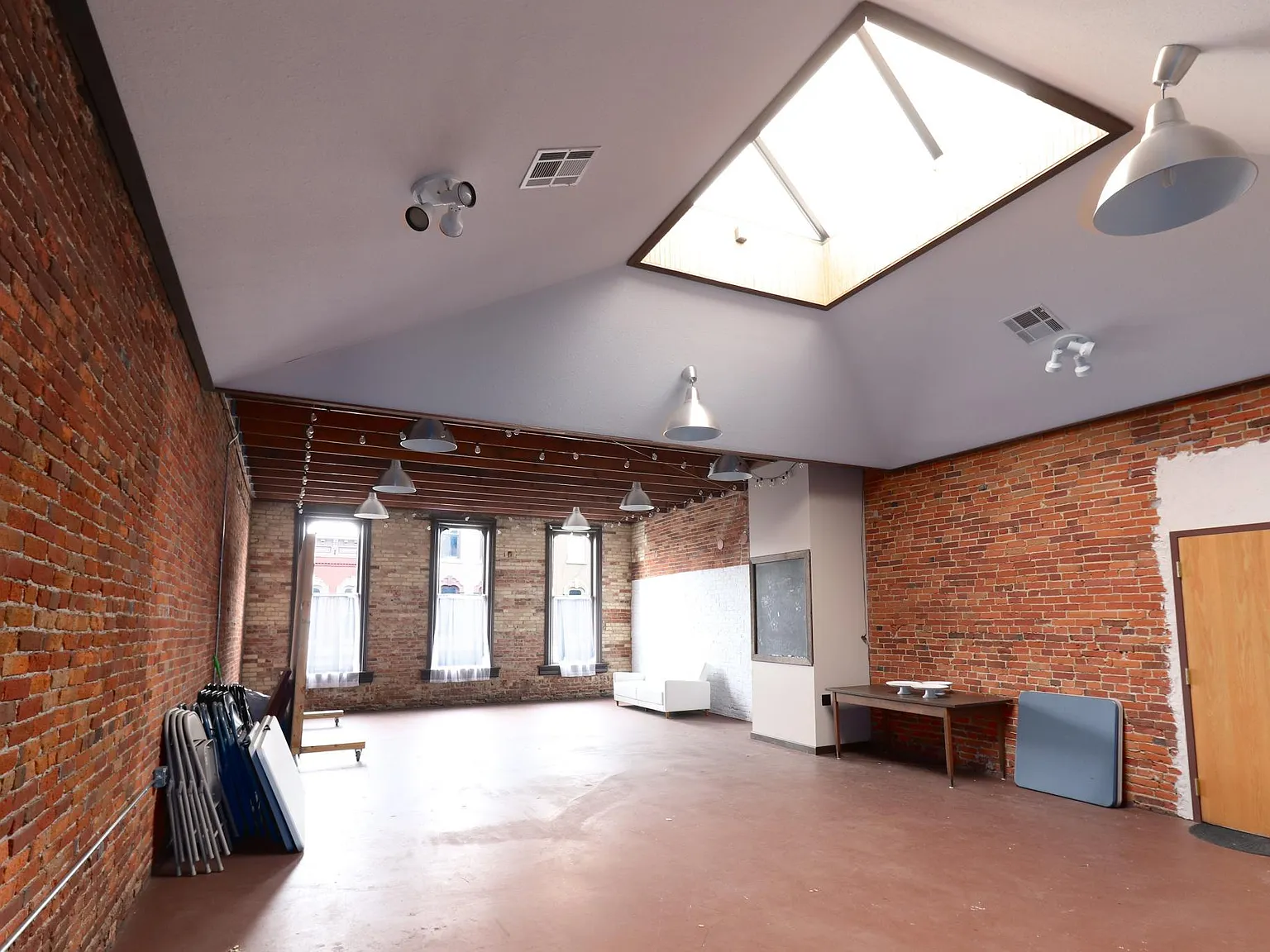 Studio, $1,225 — Photo 1