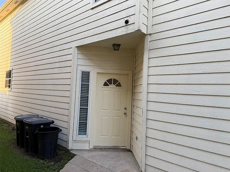 6410 Waldron Dr #A — Photo 4