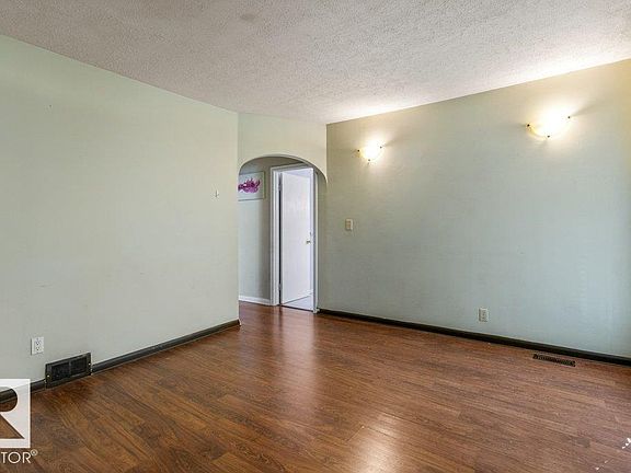 4th image of 12335 89th St NW