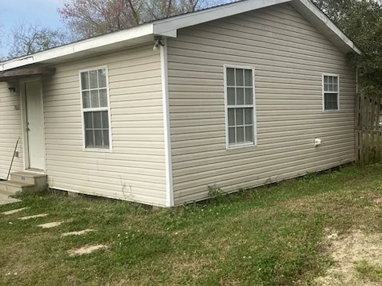 7055 Bell Cir — Photo 3