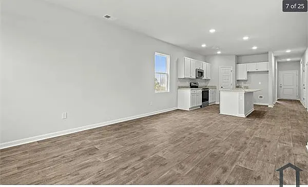 180 Talladega Dr — Photo 4
