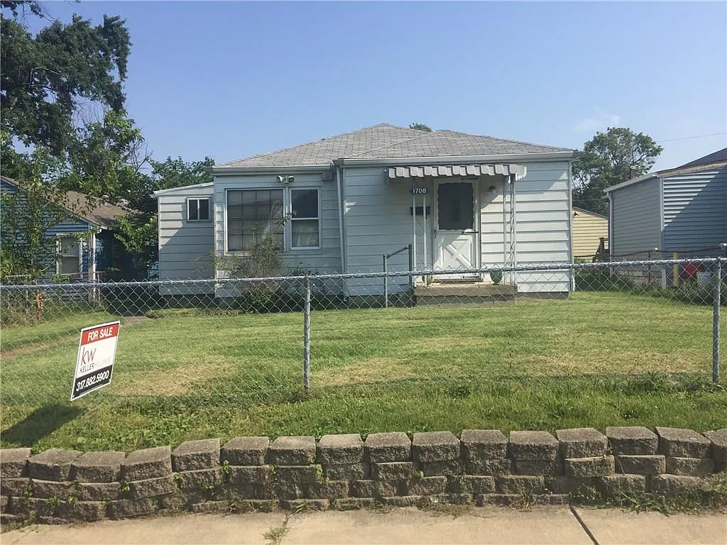 1708 Wade St photo 1