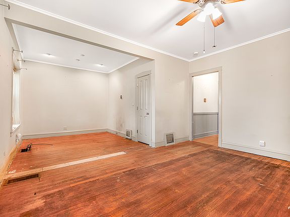 5th image of 6118 W Grace St