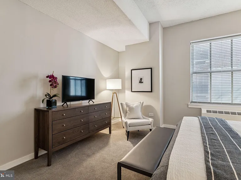 875 Sansom St #1618 — Photo 17