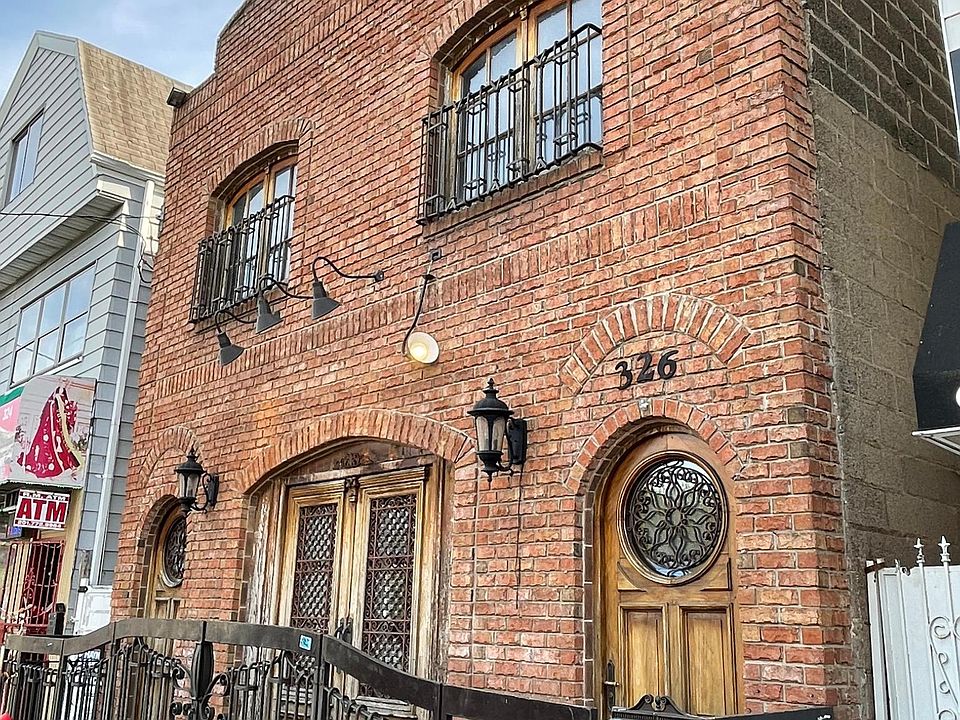 1st image of 326 Bloomfield Ave #2