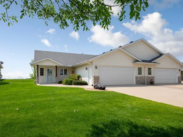 2475 Mossy Creek Dr NE, Owatonna, MN 55060