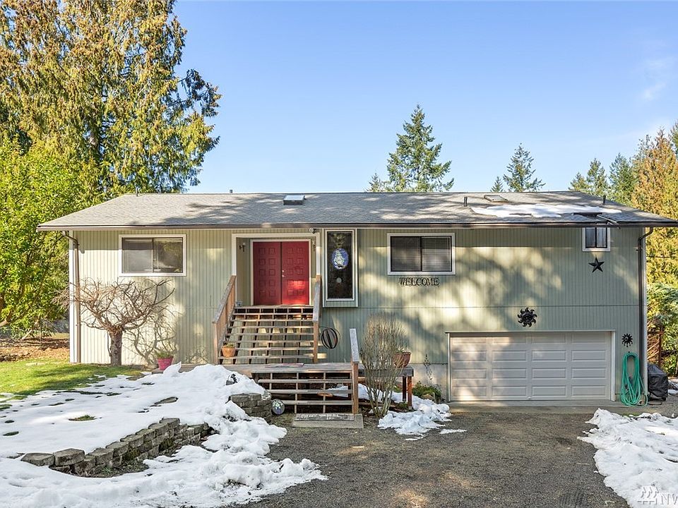 1st image of 21 E Forest Dr