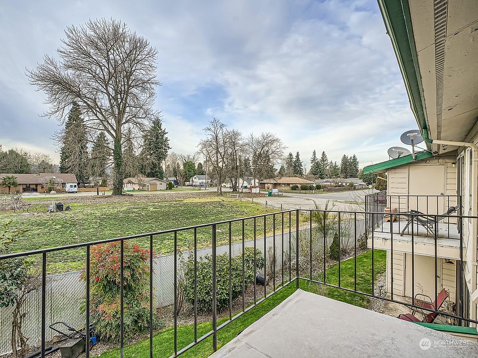 1st image of 1102 8th Street NE #23