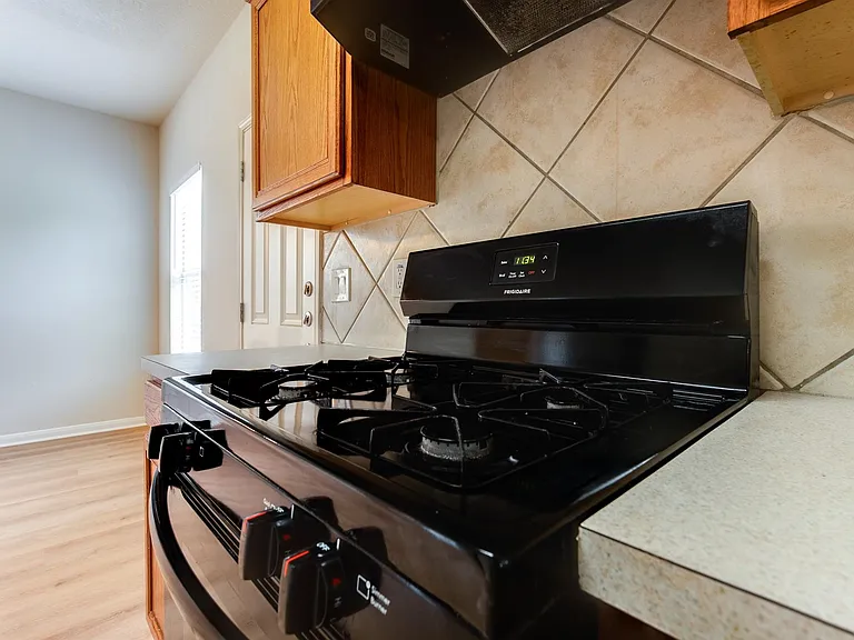 6702 Albion Crescent Dr — Photo 19