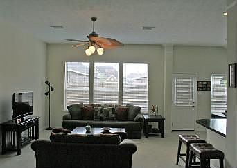 1st image of 613 Castle Cove Ln