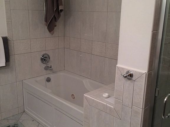 3rd image of 447 W North Ave APT 3