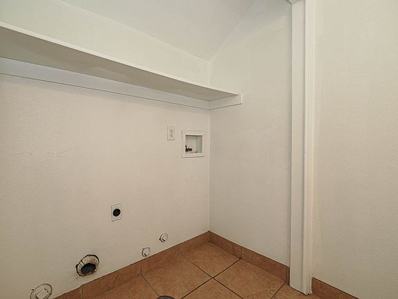4th image of 1683 W Garden Dr #1689