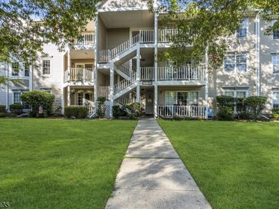 212 Larch Ln, Mahwah, NJ, 07430