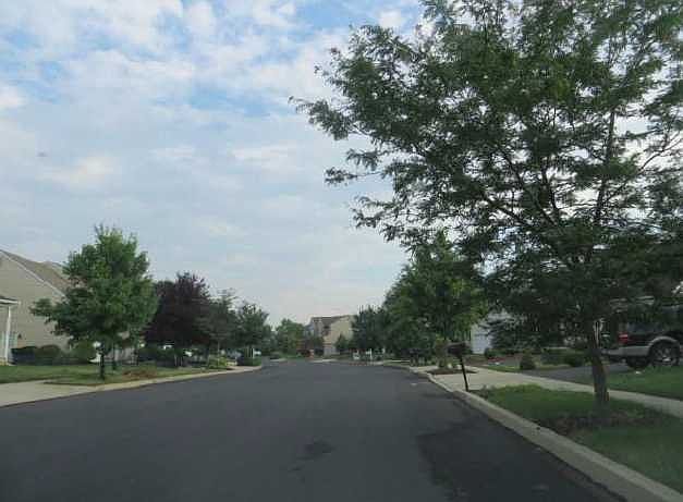 2nd image of 124 Mill Race Dr