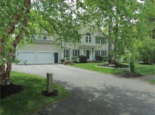 2 Sherwood Dr, Halifax, MA 02338