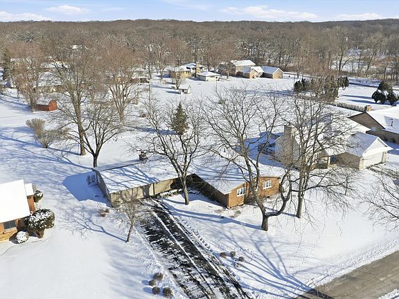 2nd image of 2026 E Maple St