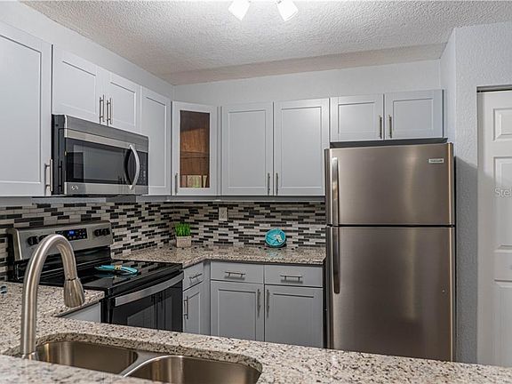 4th image of 5742 Baywater Dr Unit 3
